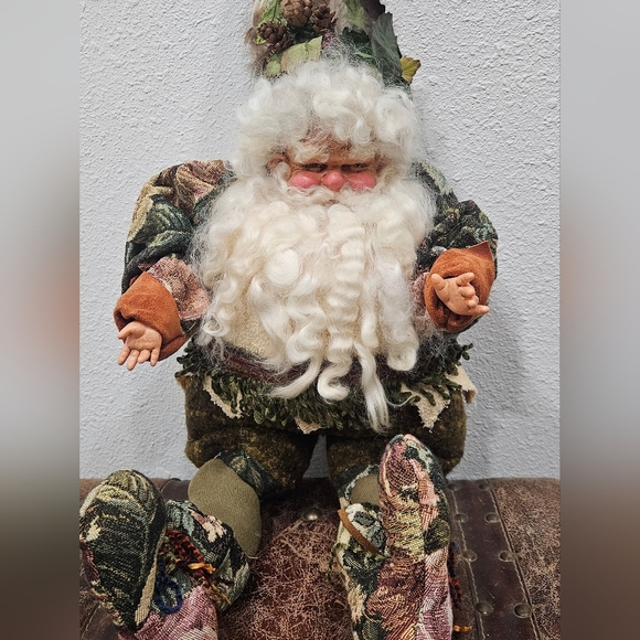 The Royal Elferie Santa - Picture 1 of 11
